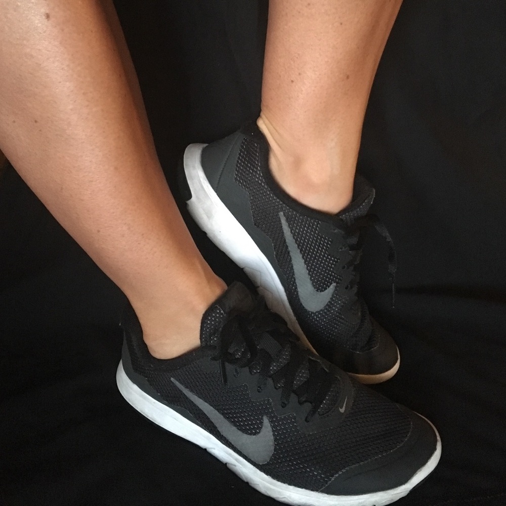 Nike Women’s Flex Experience RN 4